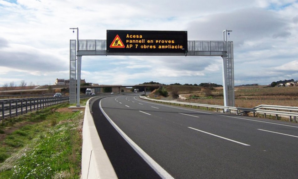 Expressway variable message sign